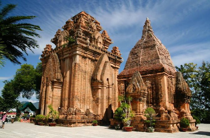Tháp Bà Ponagar 
